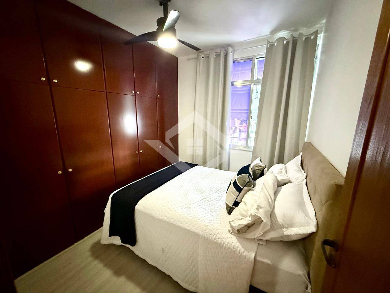 Apartamento para alugar com 2 quartos, 75m² - Foto 8