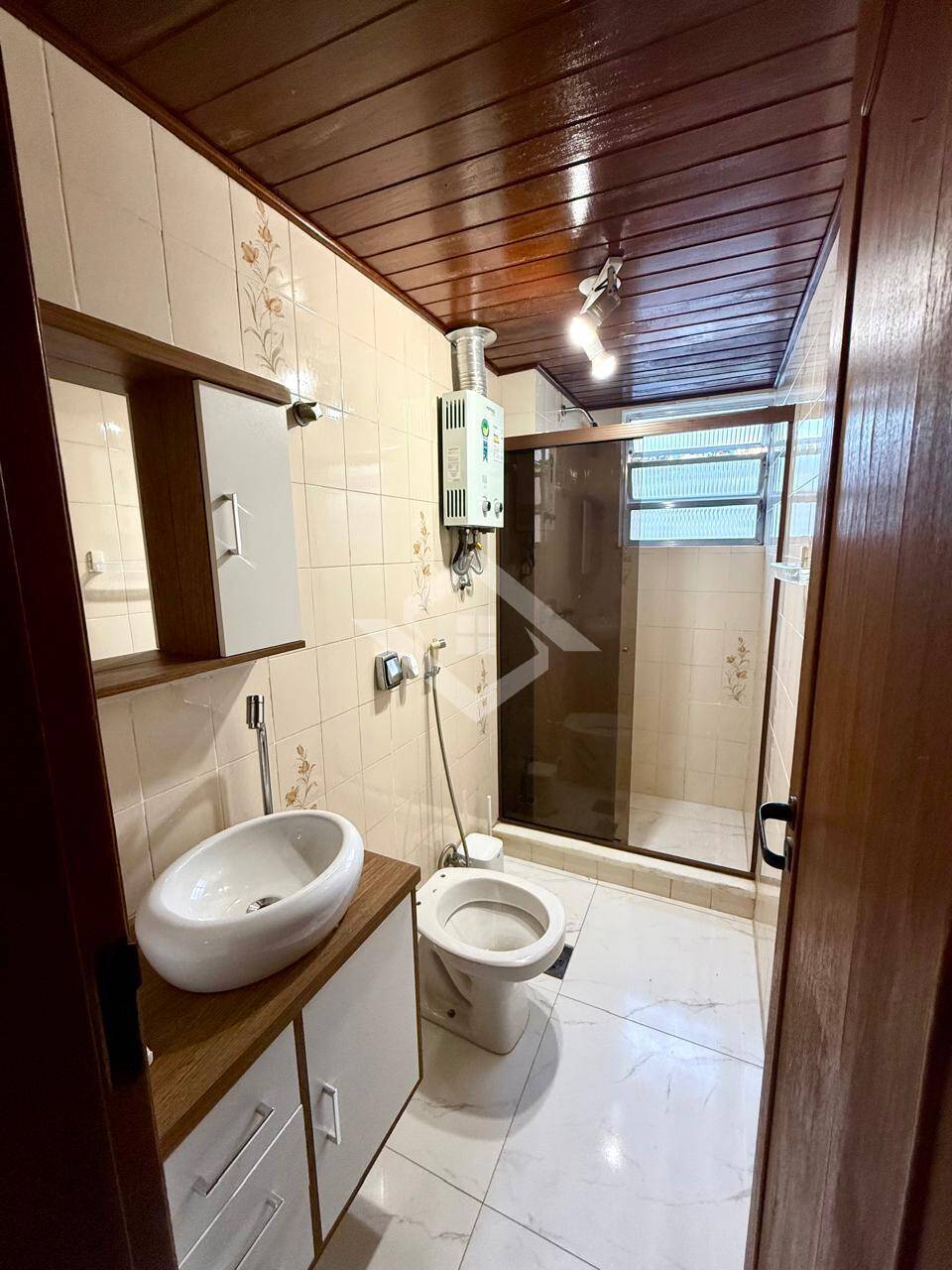 Apartamento para alugar com 2 quartos, 75m² - Foto 10