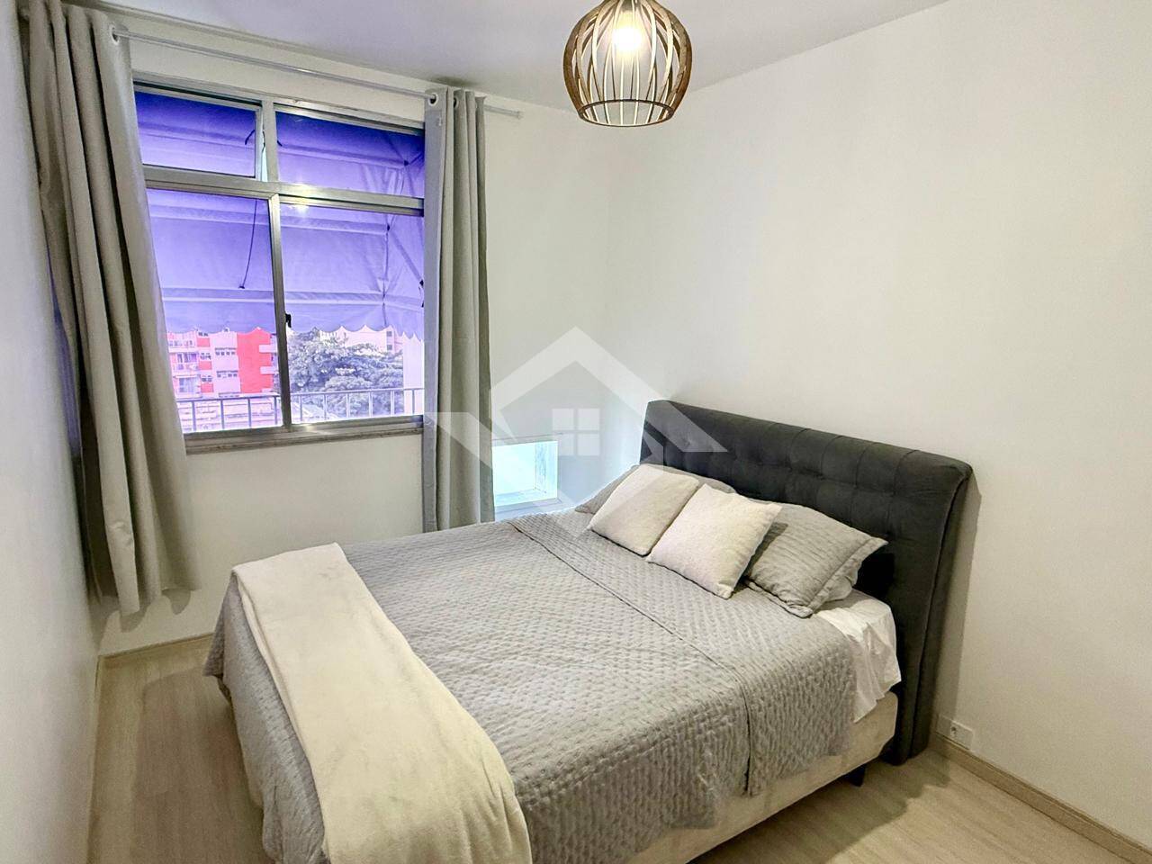 Apartamento para alugar com 2 quartos, 75m² - Foto 9