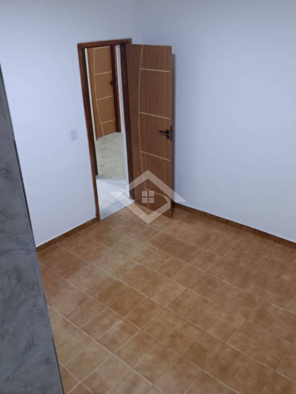 Casa à venda com 4 quartos, 128m² - Foto 2