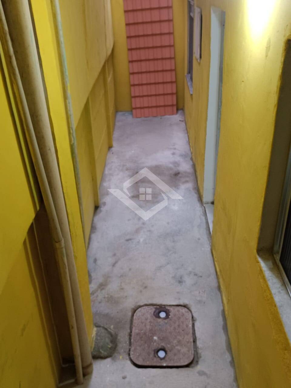 Casa à venda com 4 quartos, 128m² - Foto 25