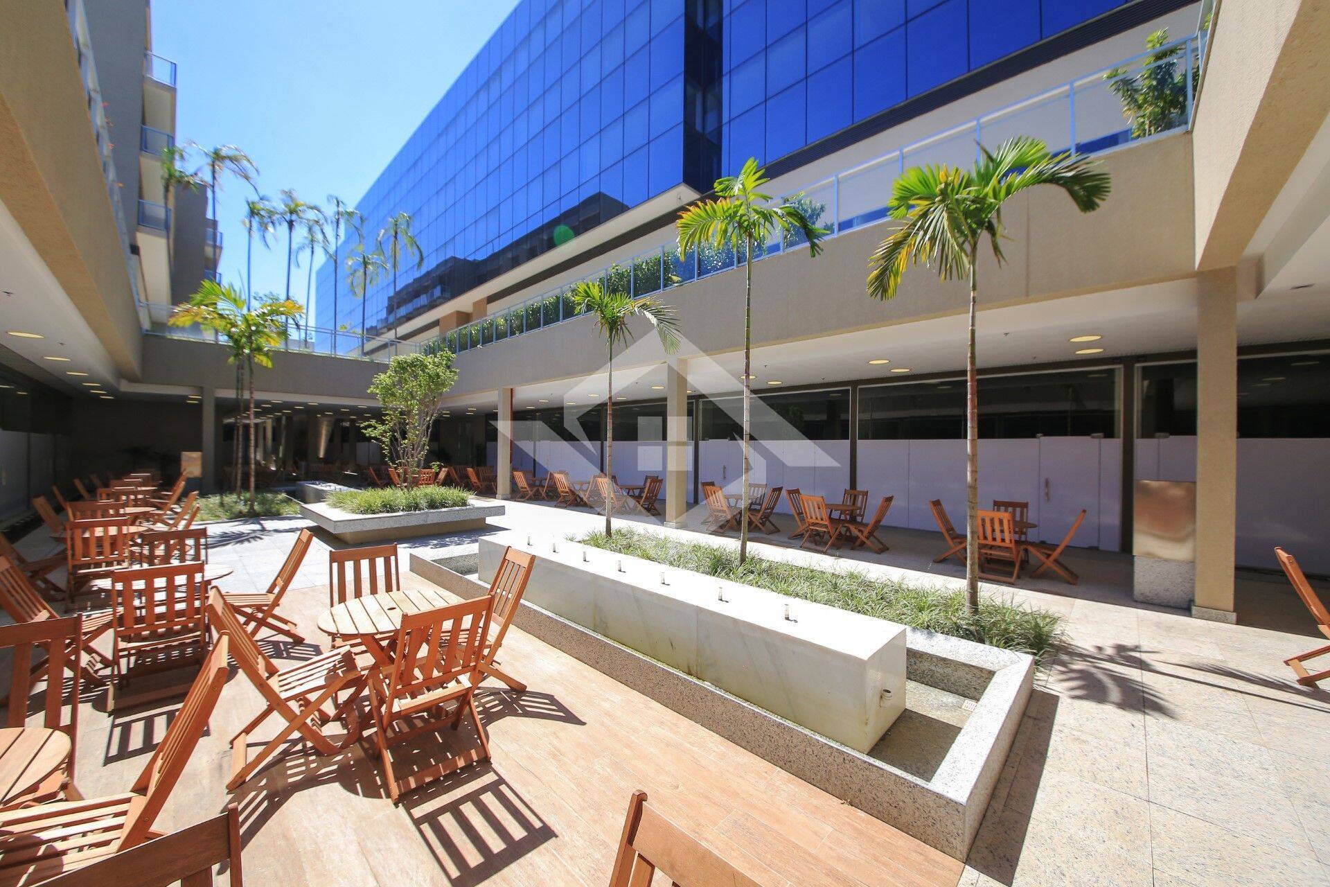 Prédio Inteiro para alugar, 26m² - Foto 2