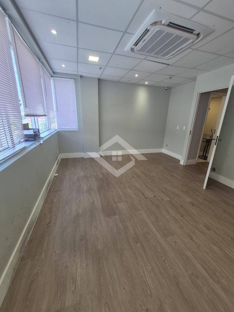 Prédio Inteiro para alugar, 26m² - Foto 9
