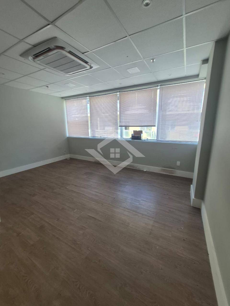 Prédio Inteiro para alugar, 26m² - Foto 8