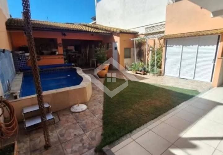 Foto do imóvel - Casa à venda com 3 quartos, 260 m² em Vila da Penha, Rio de Janeiro
