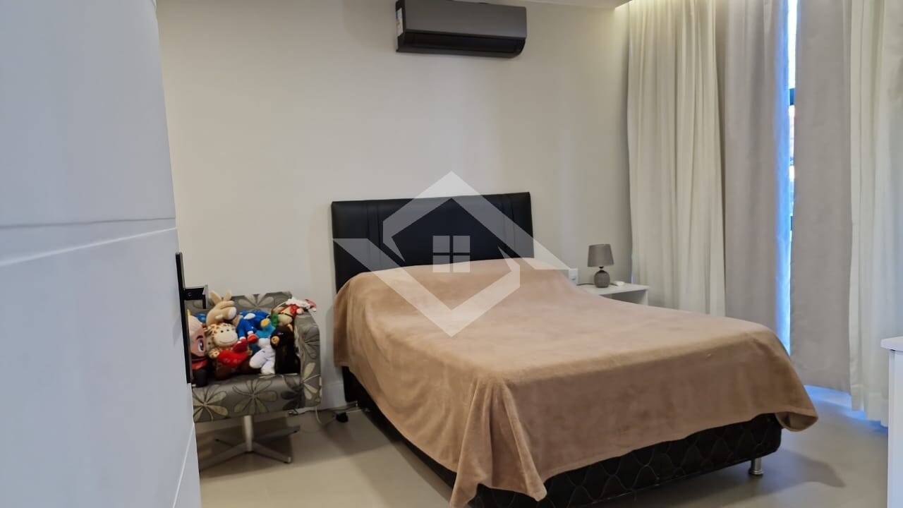 Casa à venda com 3 quartos, 263m² - Foto 4