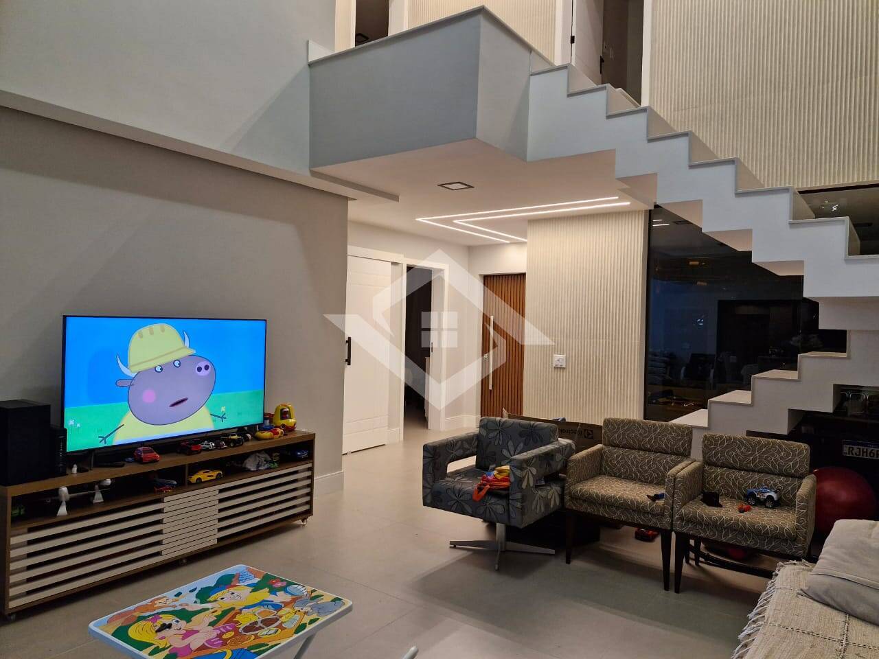Casa à venda com 3 quartos, 263m² - Foto 9