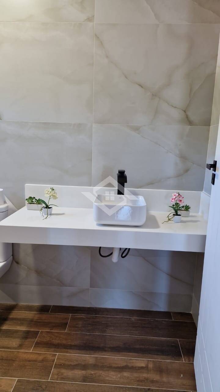Casa à venda com 3 quartos, 263m² - Foto 8