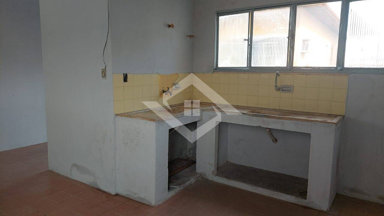 Casa à venda com 2 quartos, 200m² - Foto 13