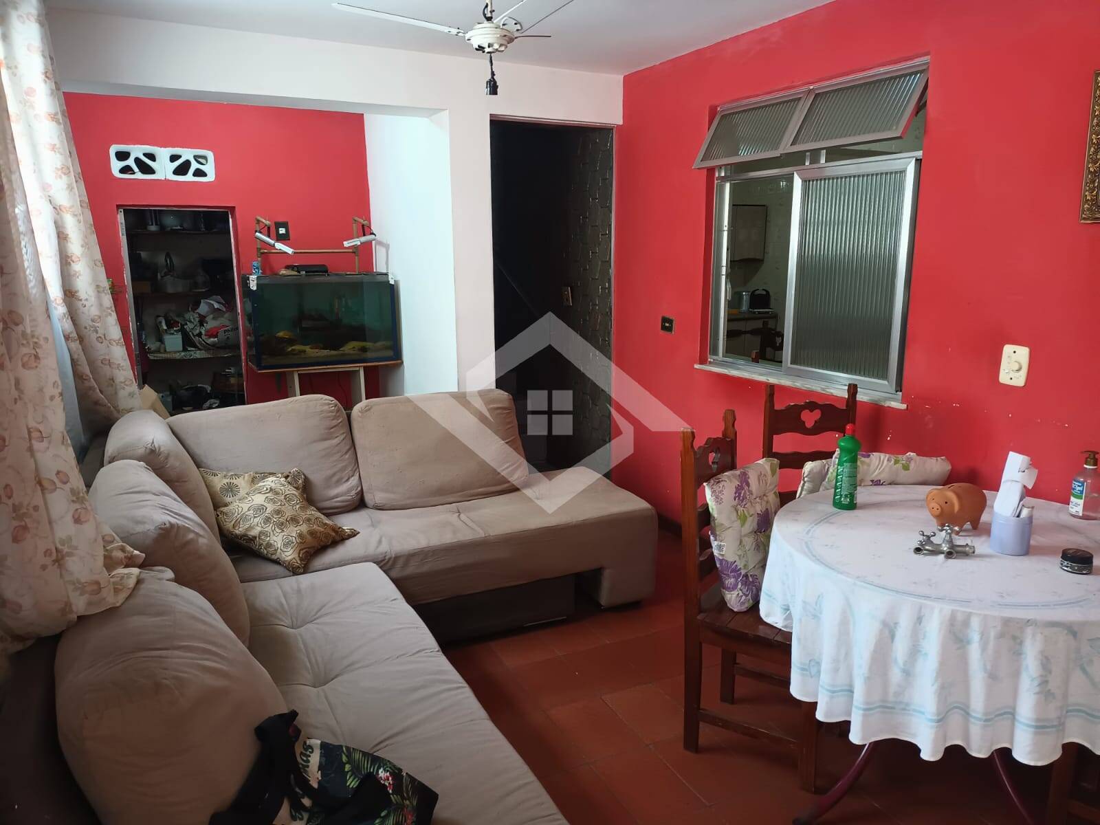Casa à venda com 2 quartos, 126m² - Foto 1
