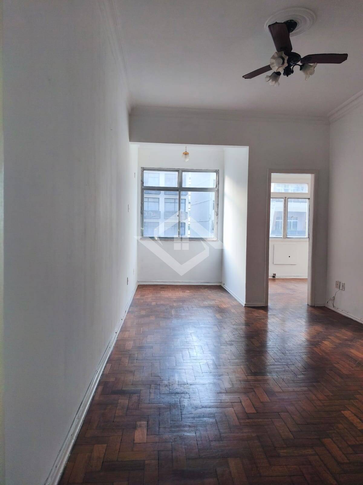 Apartamento à venda com 2 quartos, 200m² - Foto 3