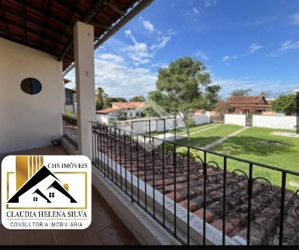 Casa à venda com 3 quartos, 250m² - Foto 1