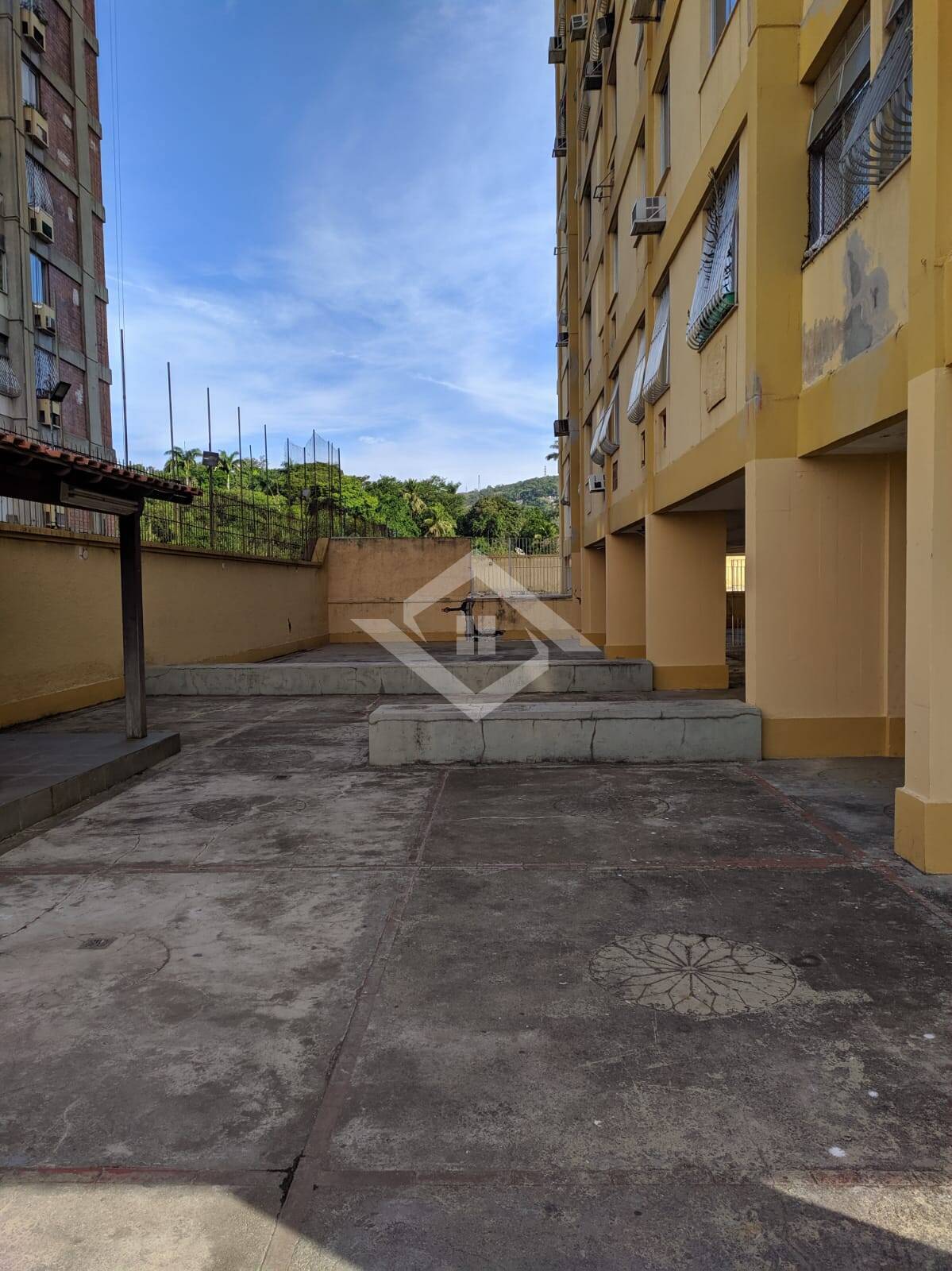 Apartamento à venda com 2 quartos, 42m² - Foto 10