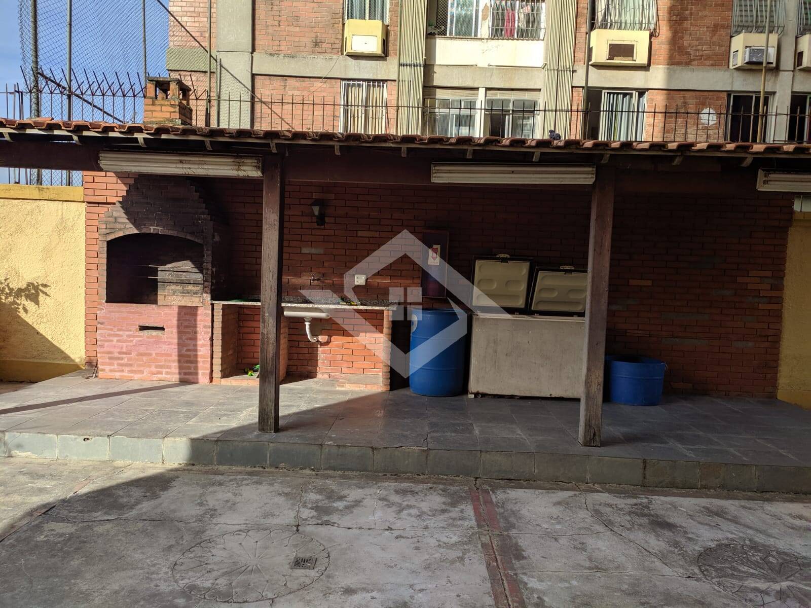 Apartamento à venda com 2 quartos, 42m² - Foto 3
