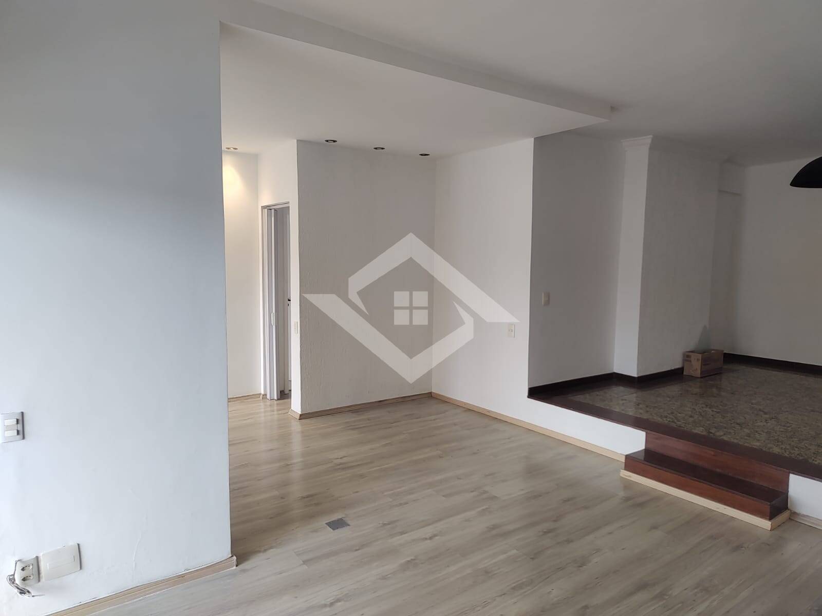 Apartamento para alugar com 4 quartos, 145m² - Foto 7
