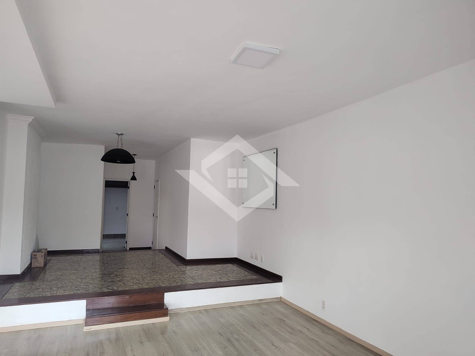 Apartamento para alugar com 4 quartos, 145m² - Foto 8