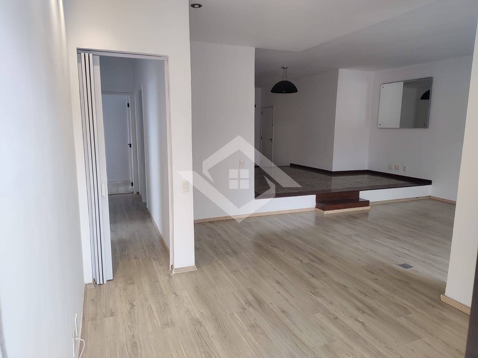 Apartamento para alugar com 4 quartos, 145m² - Foto 10