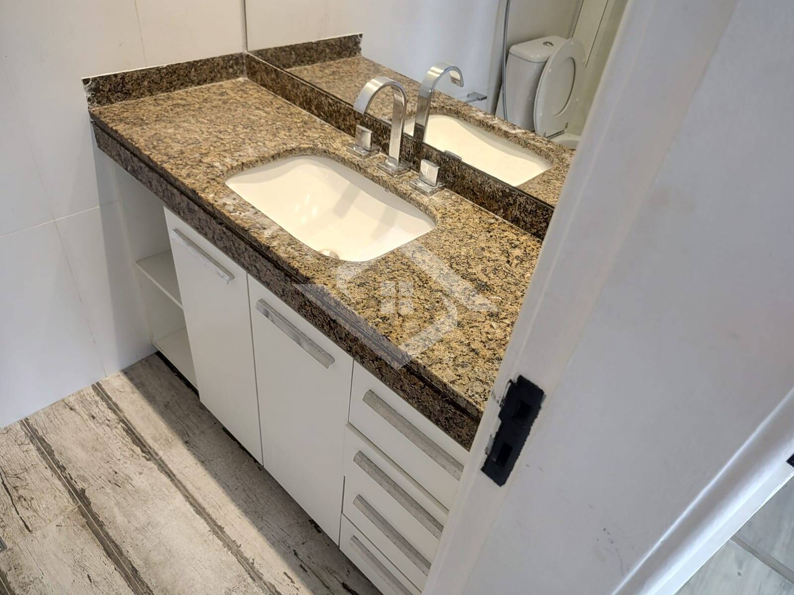 Apartamento para alugar com 4 quartos, 145m² - Foto 17