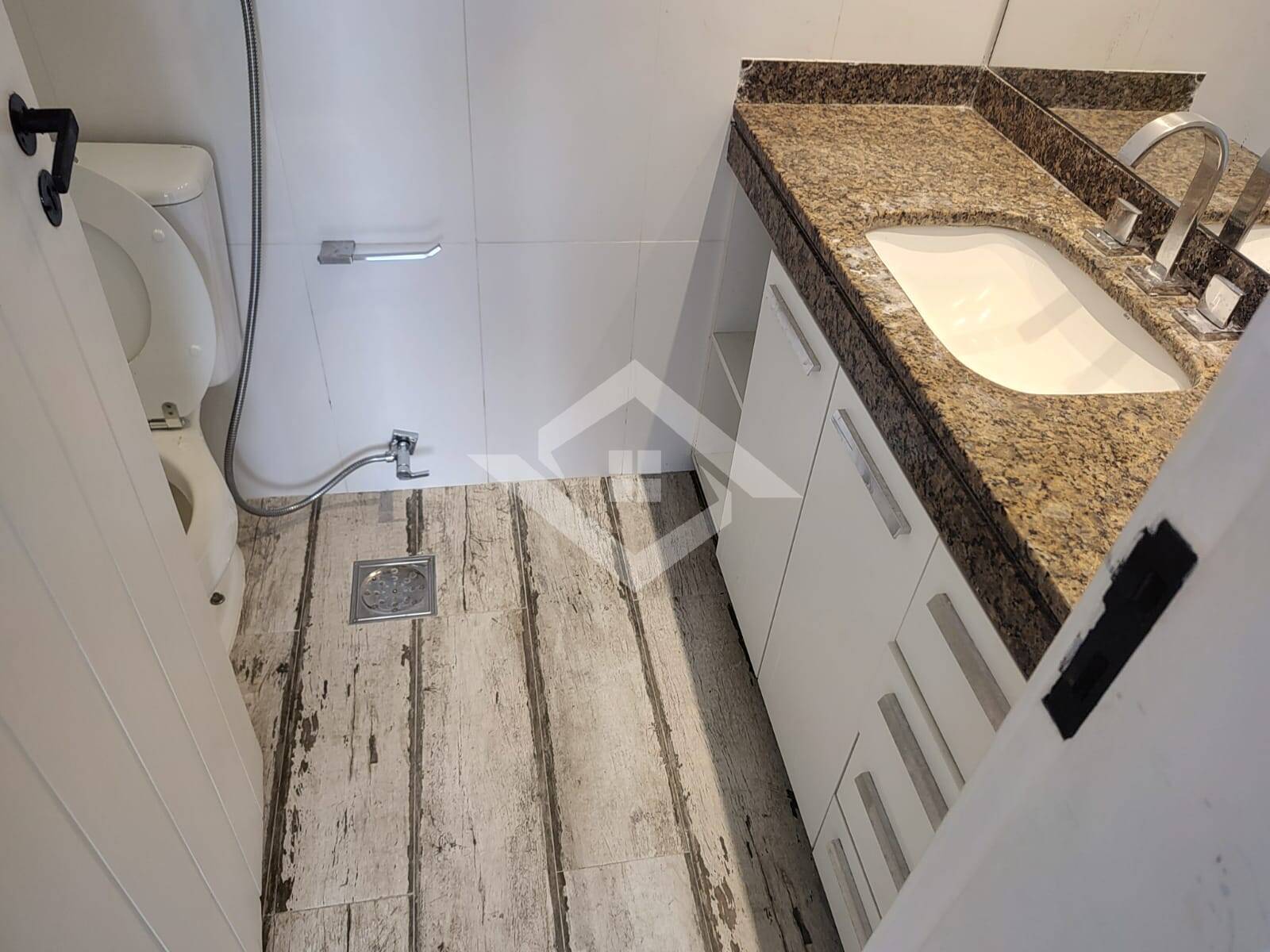 Apartamento para alugar com 4 quartos, 145m² - Foto 20