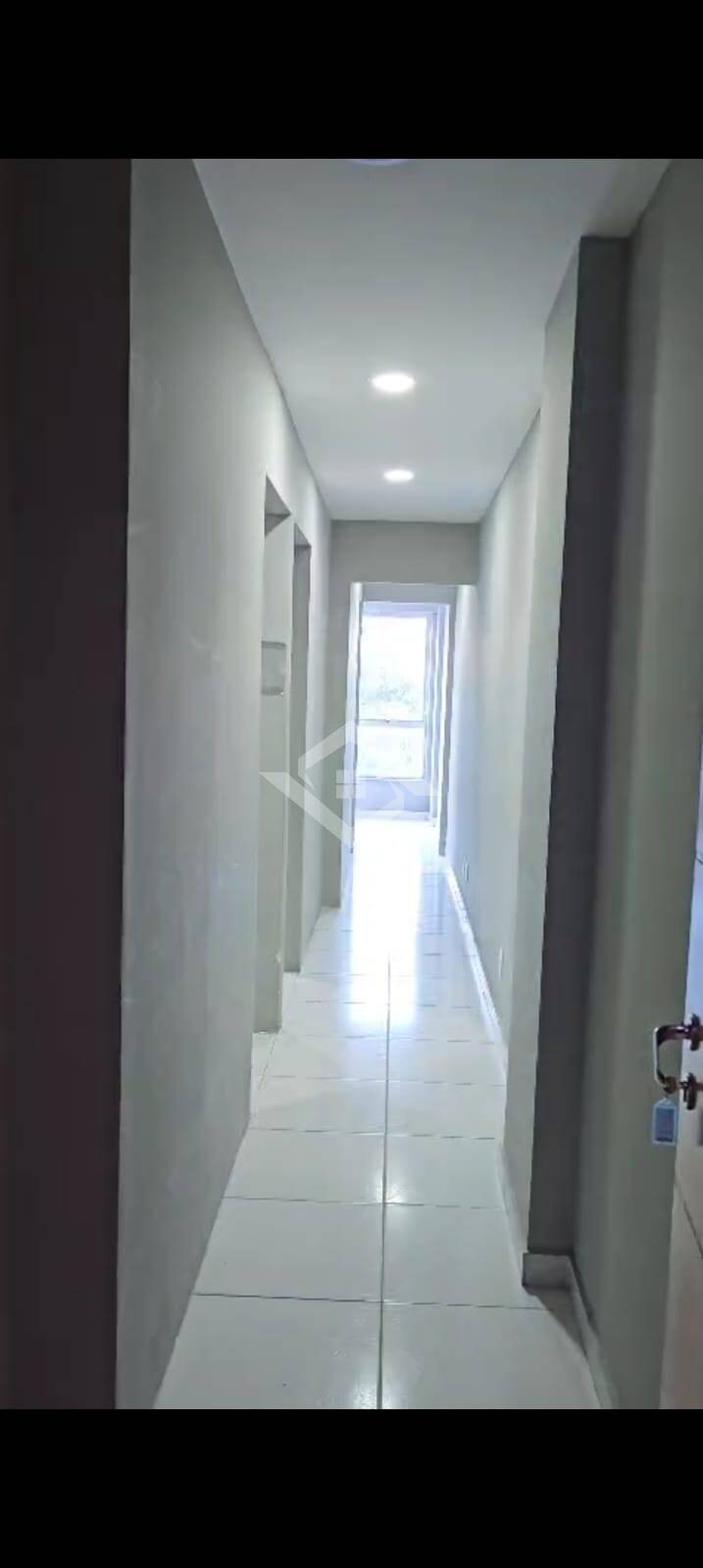 Prédio Inteiro - Foto 1