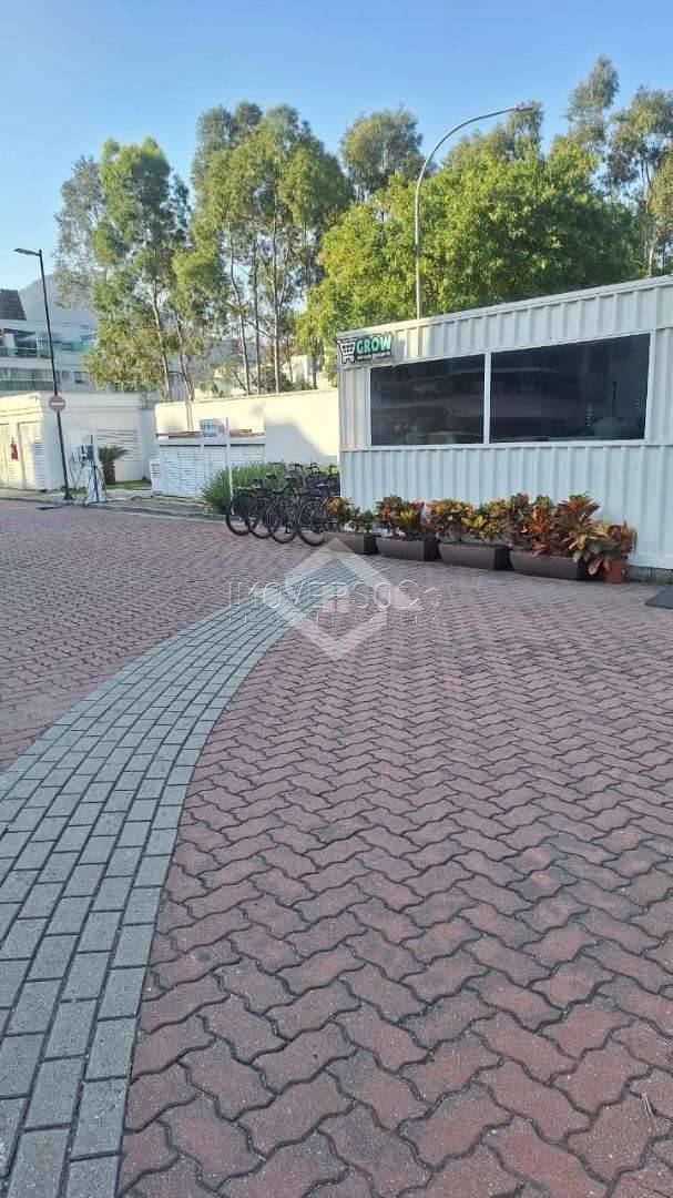 Apartamento para alugar com 2 quartos, 140m² - Foto 15