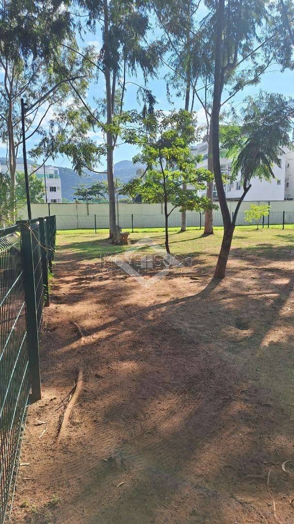 Apartamento para alugar com 2 quartos, 140m² - Foto 35