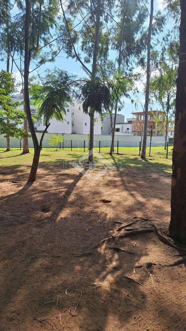 Apartamento para alugar com 2 quartos, 140m² - Foto 34
