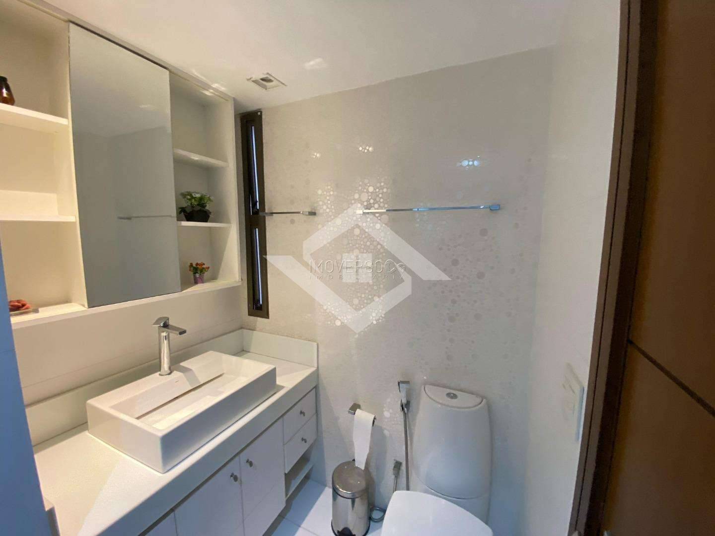 Apartamento para alugar com 4 quartos, 150m² - Foto 18