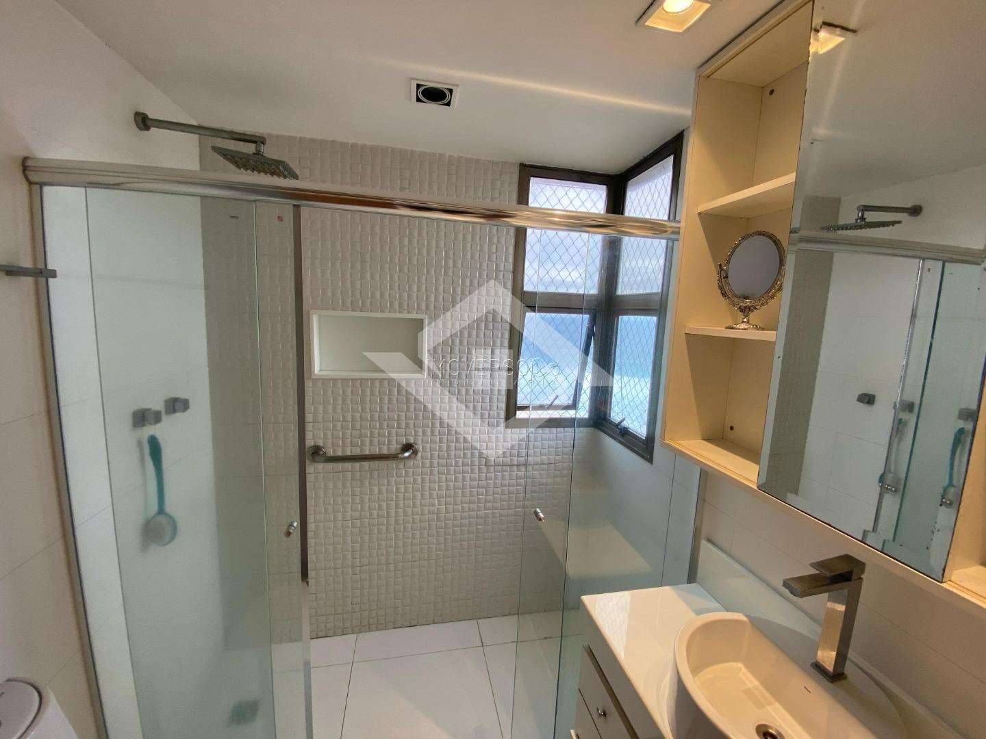 Apartamento para alugar com 4 quartos, 150m² - Foto 19