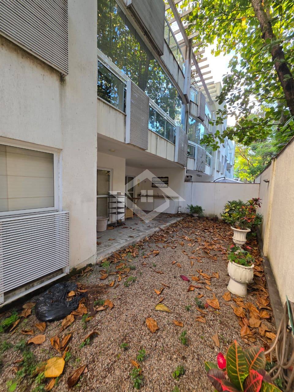 Apartamento à venda e aluguel com 3 quartos, 215m² - Foto 8