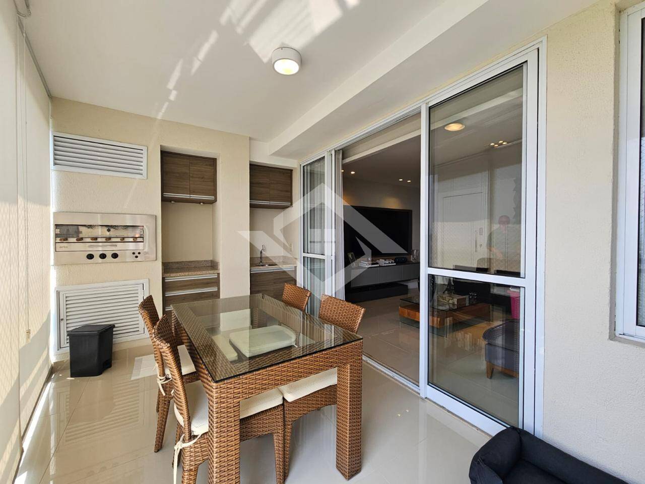 Apartamento, 3 quartos, 145 m² - Foto 1