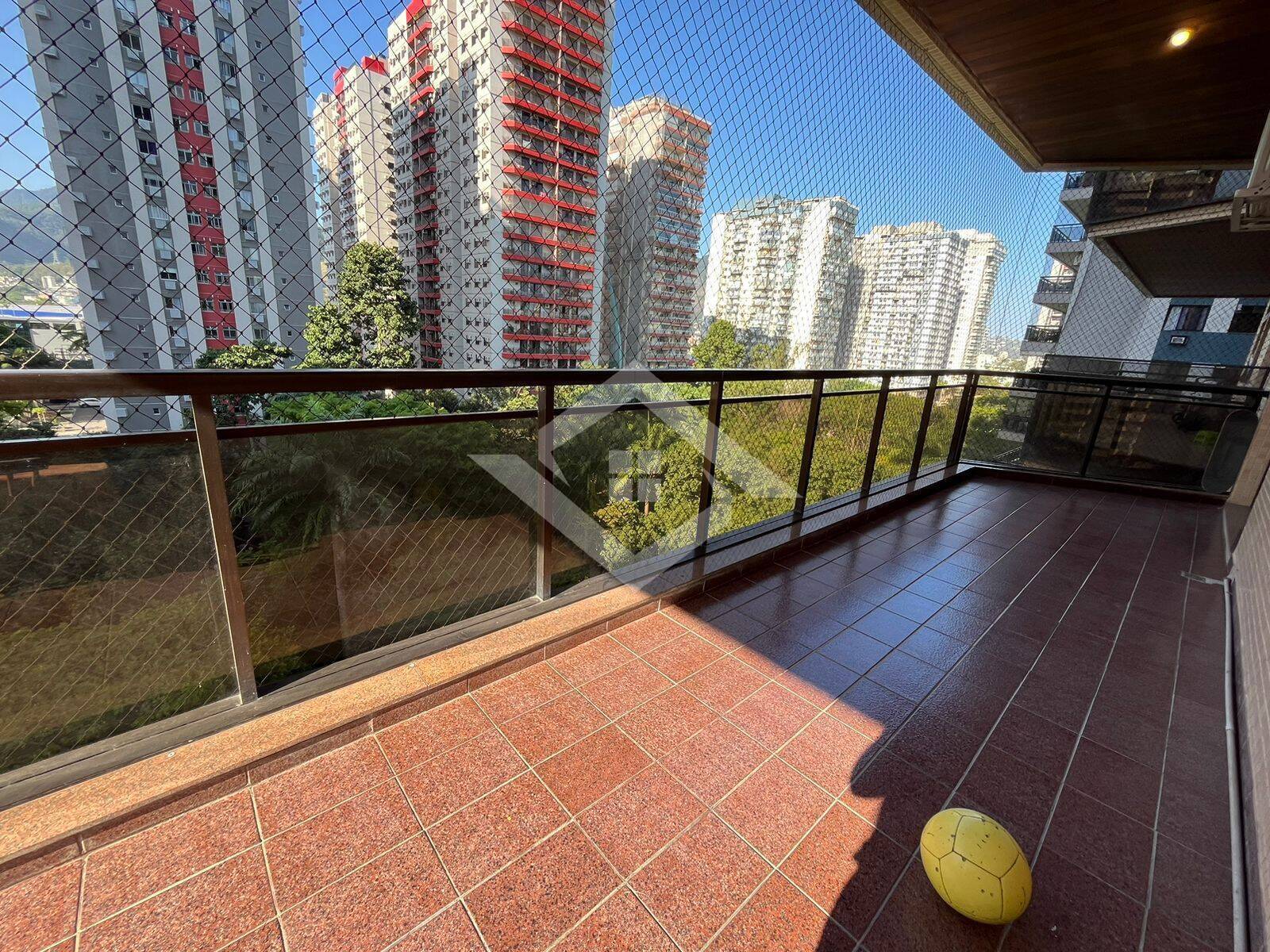 Apartamento, 3 quartos, 170 m² - Foto 1