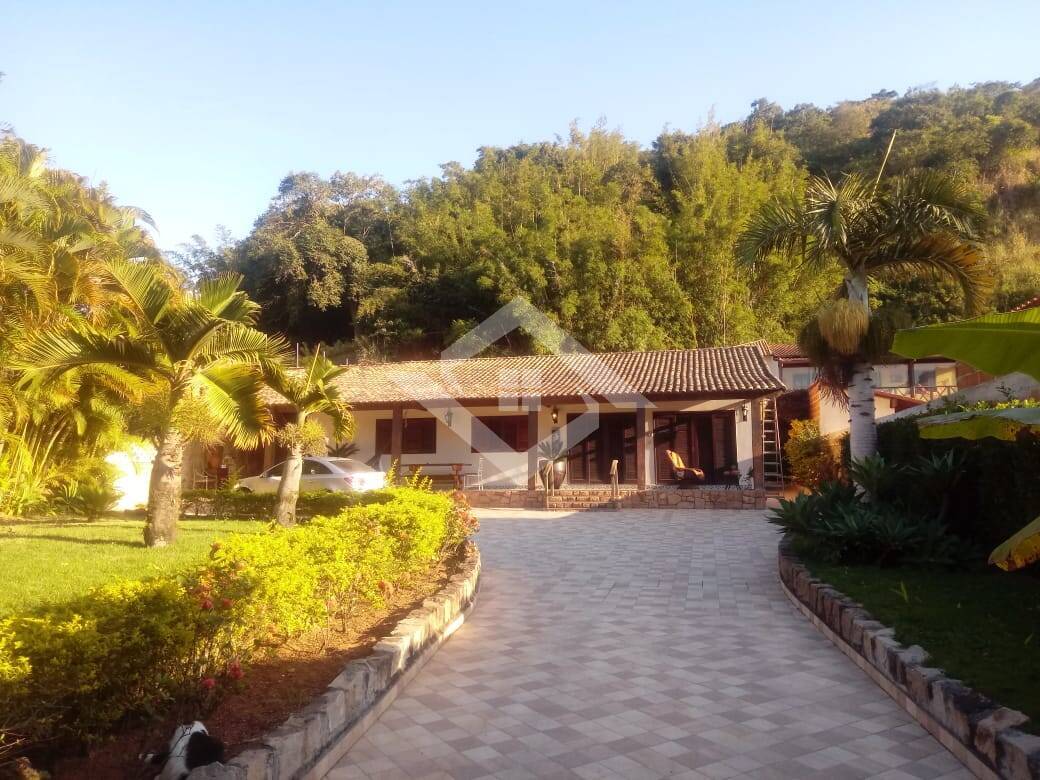 Casa, 4 quartos, 240 m² - Foto 2