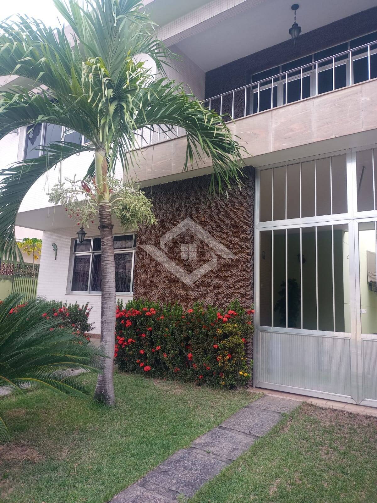 Casa, 5 quartos, 310 m² - Foto 1