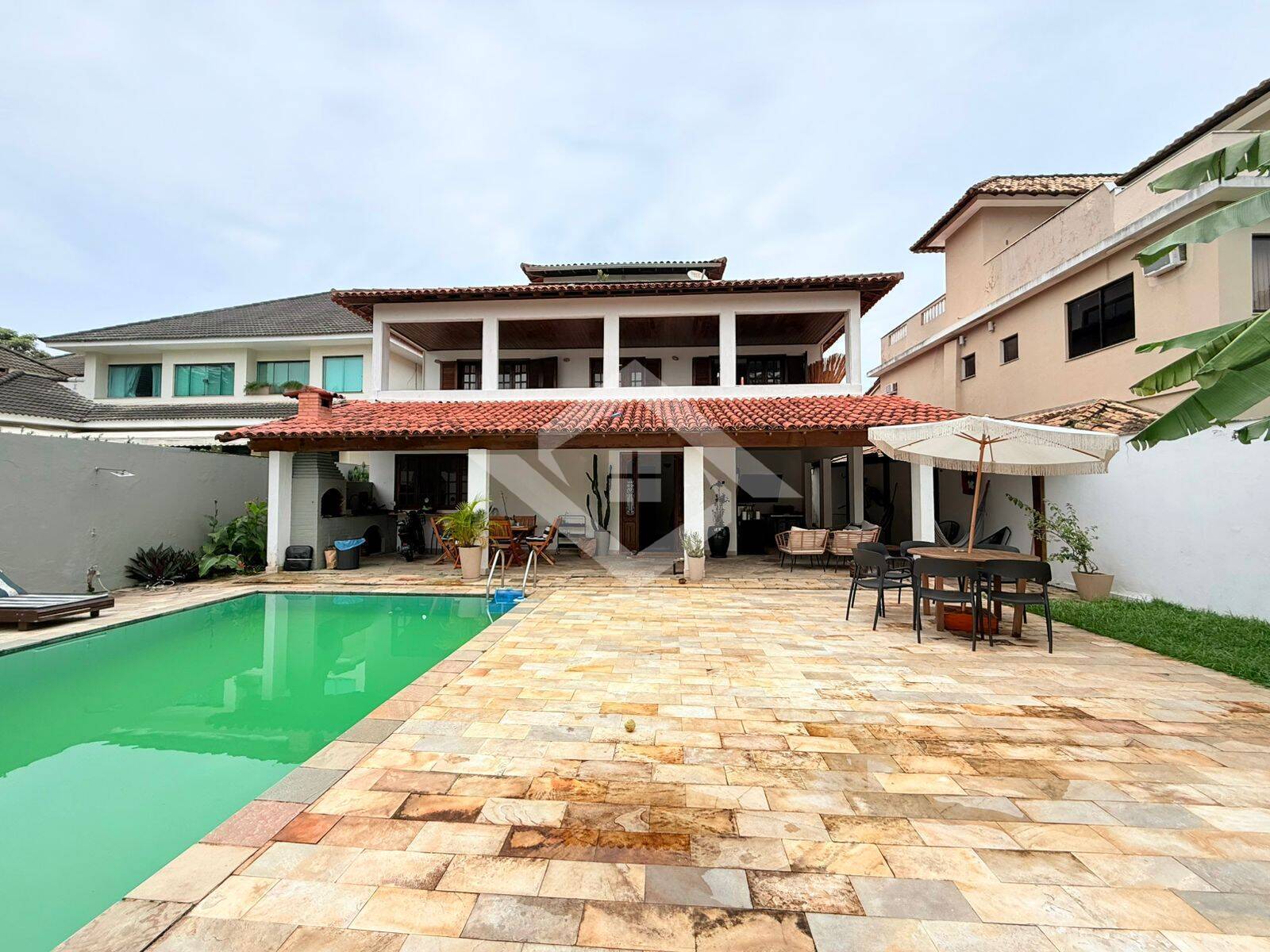Casa, 5 quartos, 350 m² - Foto 1