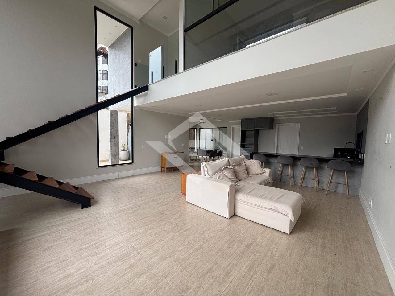 Casa, 3 quartos, 298 m² - Foto 2