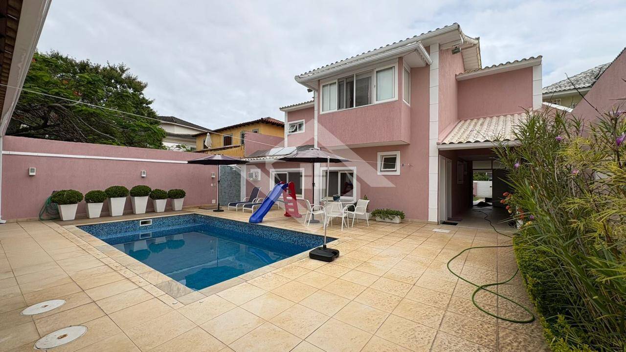 Casa, 3 quartos, 380 m² - Foto 1