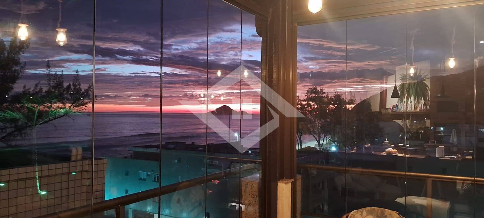 Cobertura, 3 quartos, 230 m² - Foto 1