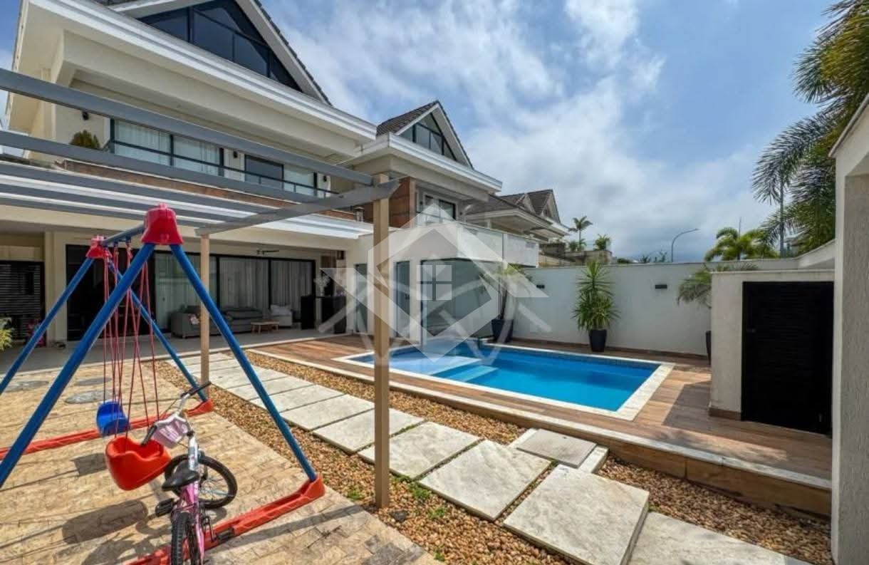 Casa, 6 quartos, 400 m² - Foto 1