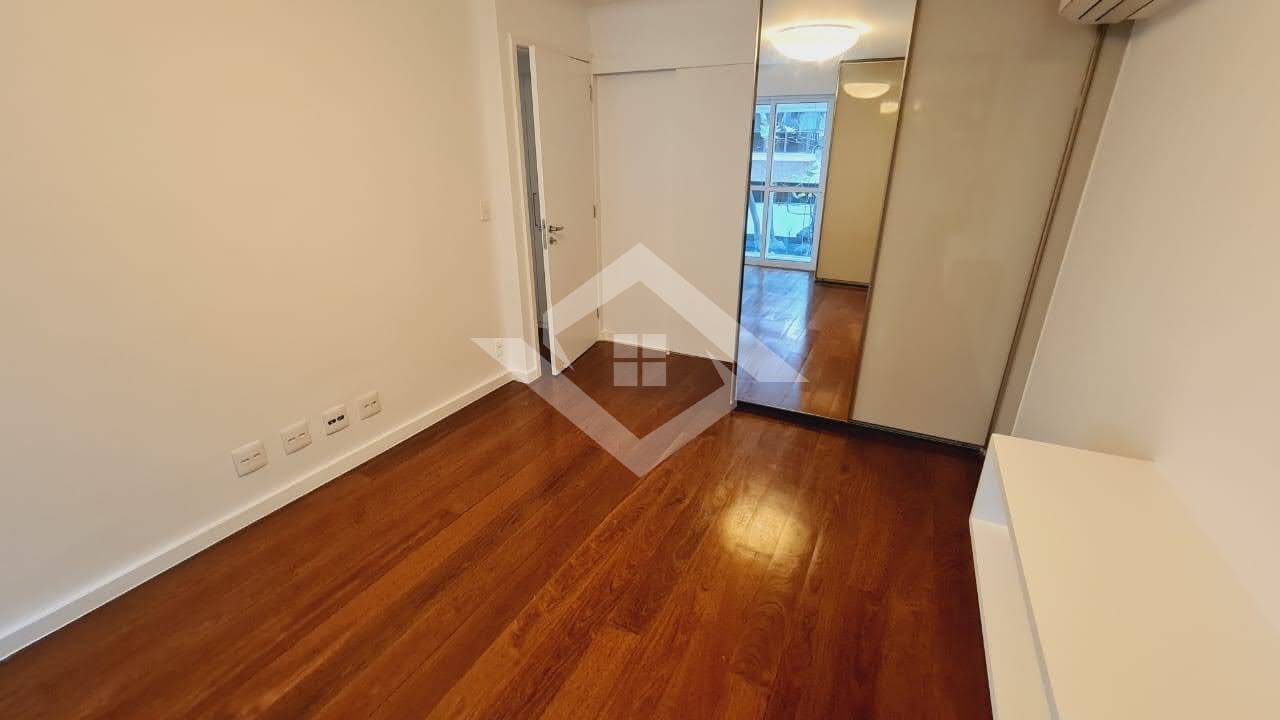 Apartamento à venda com 3 quartos, 191m² - Foto 11