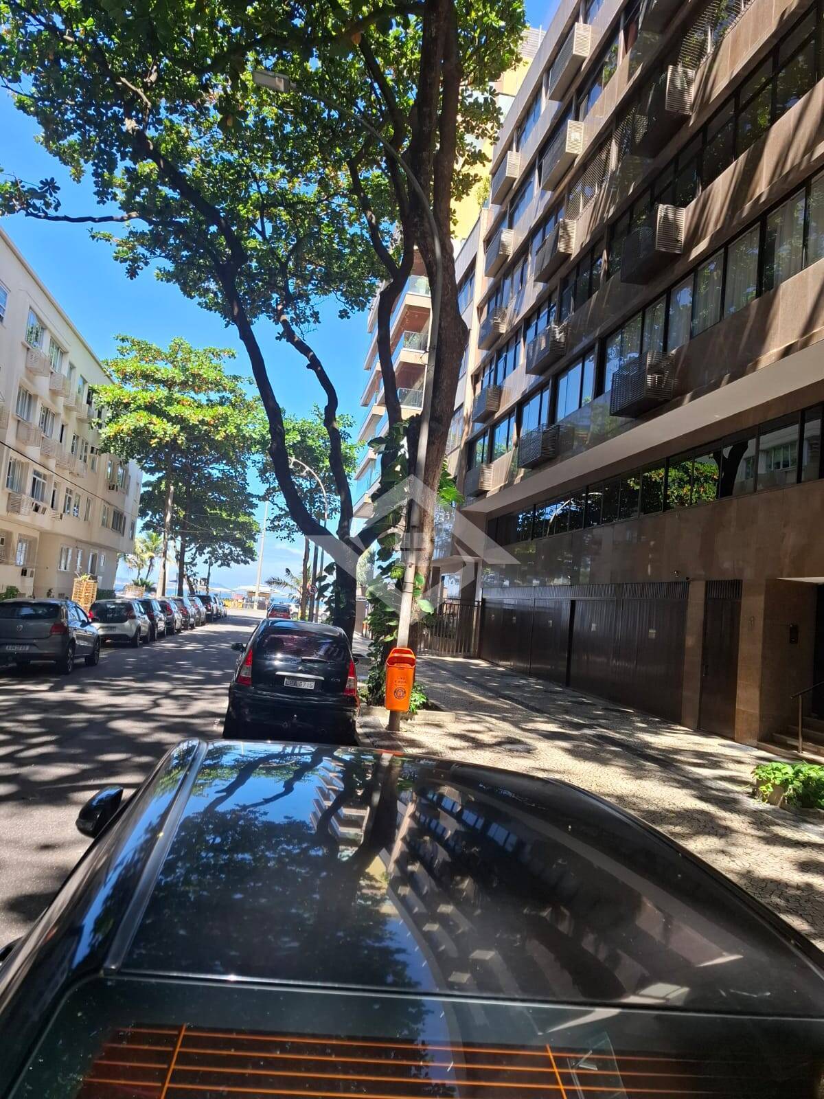 Apartamento à venda com 3 quartos, 191m² - Foto 3