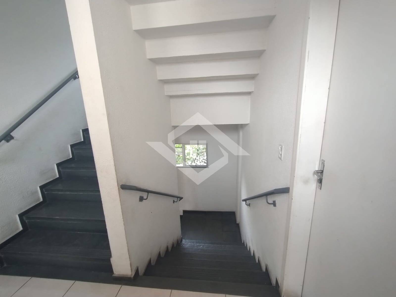 Apartamento para alugar com 2 quartos, 42m² - Foto 12